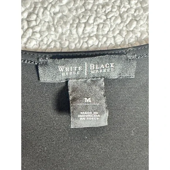 White House Black Market Womens Sz M Black White Floral Sleeveless Tiered Blouse - Picture 5 of 7